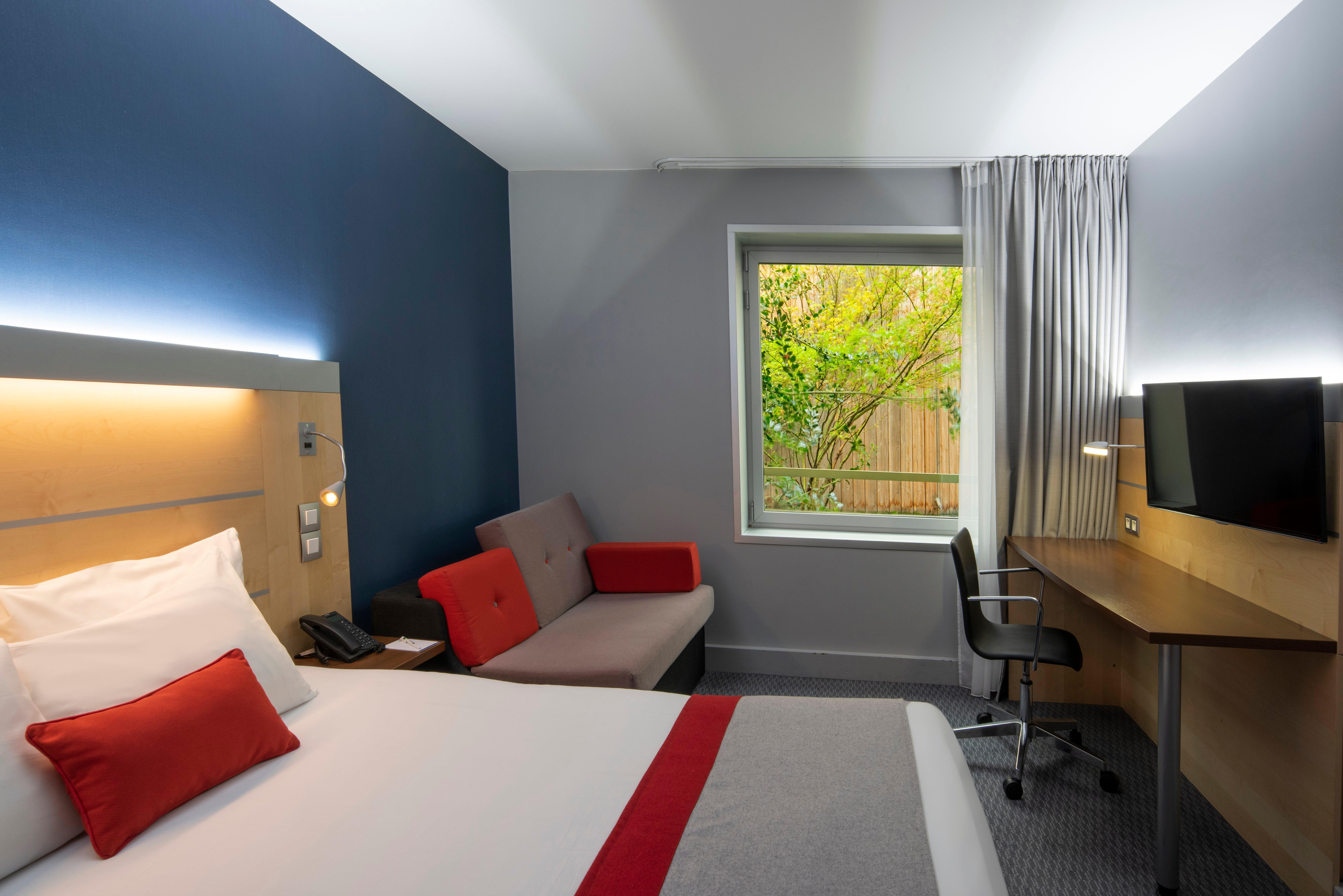 Holiday Inn Express Paris-Canal De La Villette, An Ihg Hotel Ngoại thất bức ảnh